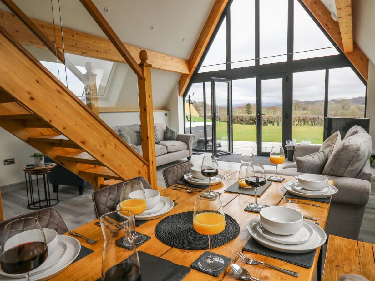 Hill Radnor - The Sheepfold Villa Llandrindod Wells Buitenkant foto